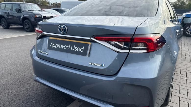 Toyota Corolla 1.8 VVT-i Hybrid Design 4dr CVT Hybrid Saloon